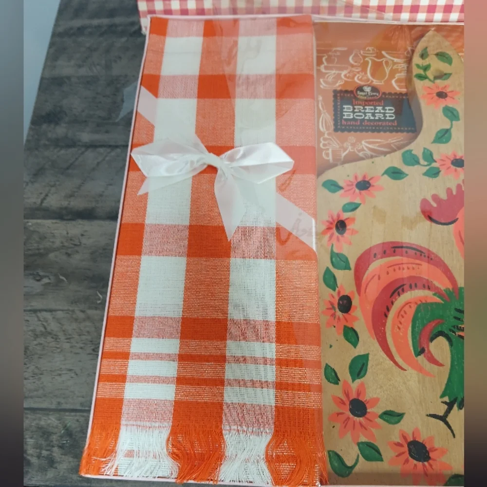 Vintage Bread Board and Kitchen Towels in Original Packaging